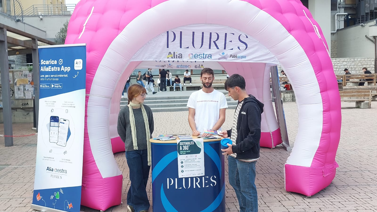plures